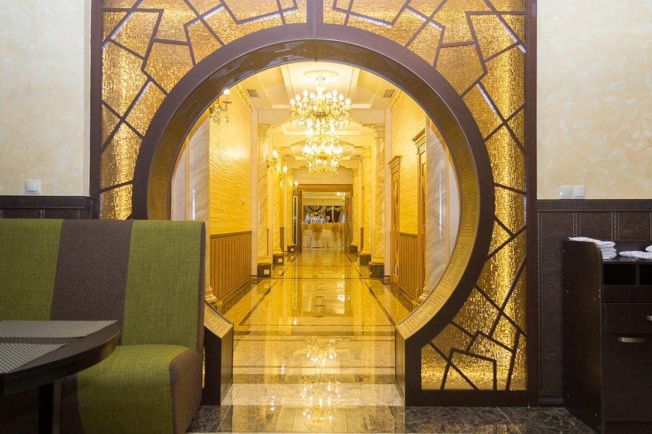 Salut Hotel Almaty Exteriér fotografie